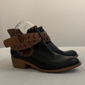 Musse & Cloud Black and Brown Leather Ankle Boots boho Straps